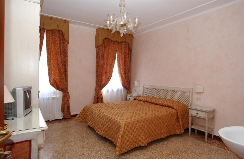 Casa Mimma Bed & Breakfast เวนิส ภายนอก รูปภาพ