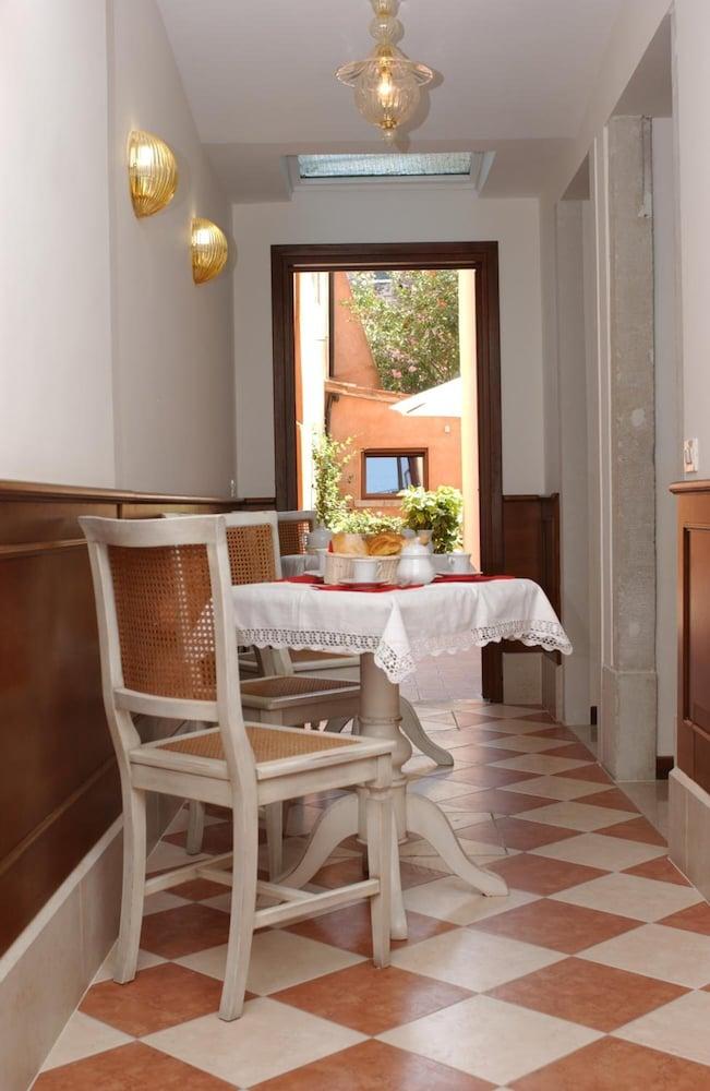 Casa Mimma Bed & Breakfast เวนิส ภายนอก รูปภาพ
