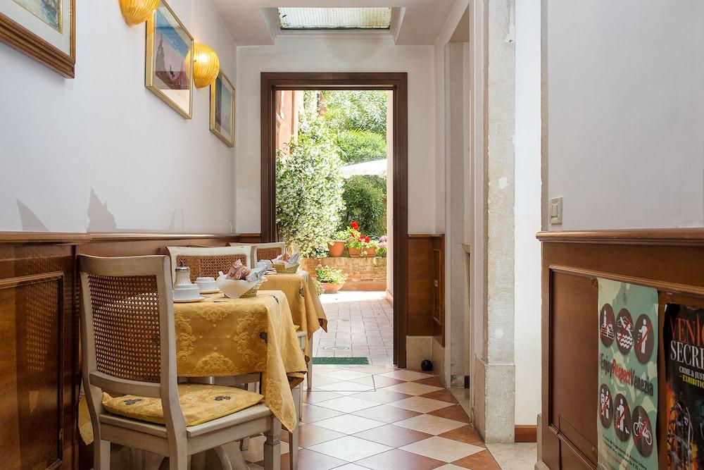 Casa Mimma Bed & Breakfast เวนิส ภายนอก รูปภาพ